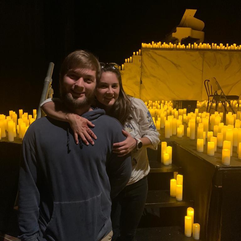 At a candlelight concert / Concierto a luz de velas