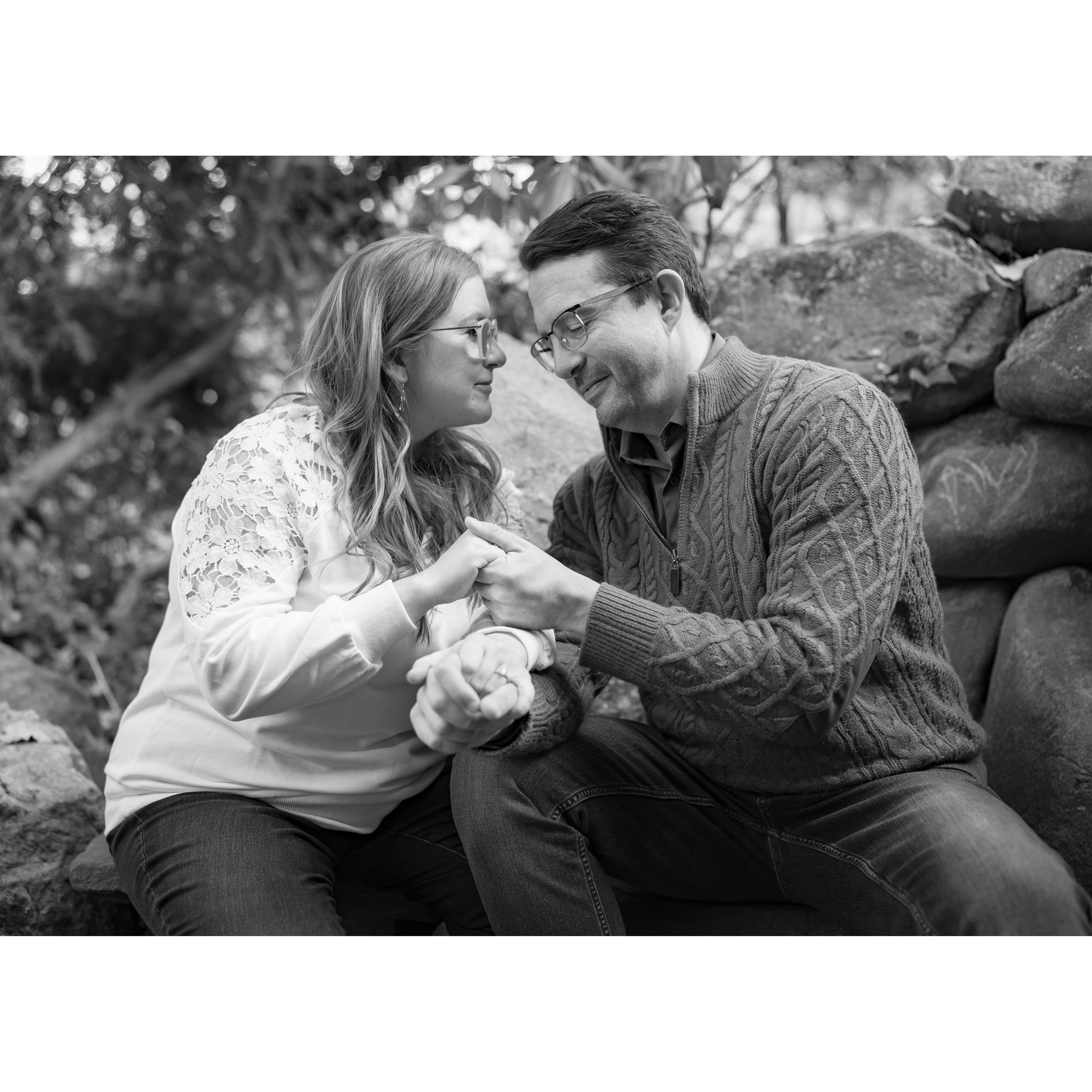 Engagement photos - Matt and Tess - Eric Madden Photography - Oct. 2024