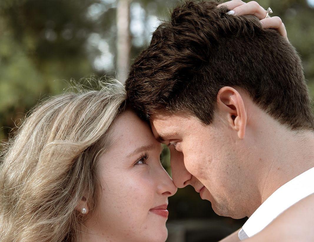 The Wedding Website of Hunter Marie Armstrong and Luke Kendall