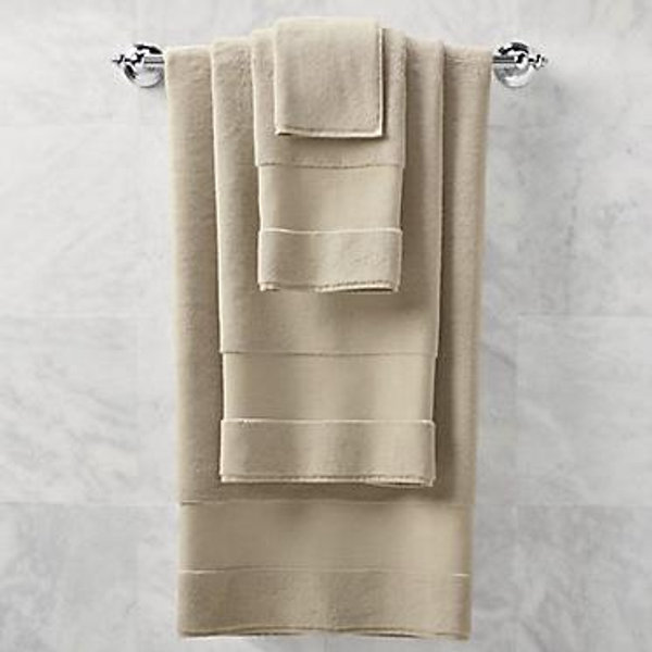 Frontgate Resort Collection Bath Towels in Linen