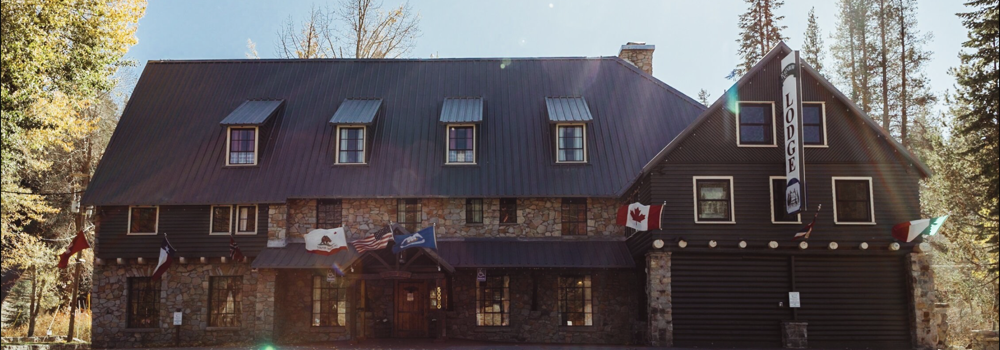 The Wedding Website of Julie Christy and Lucas Da Silveira