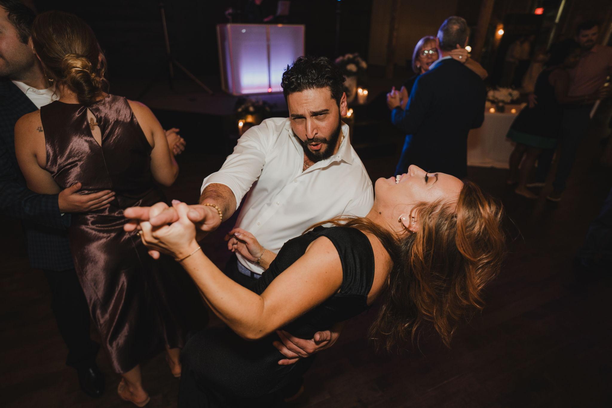 The Wedding Website of Lindy Martindale and Daniel Tari