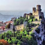 Go for a walk in the city center: Una Passeggiata