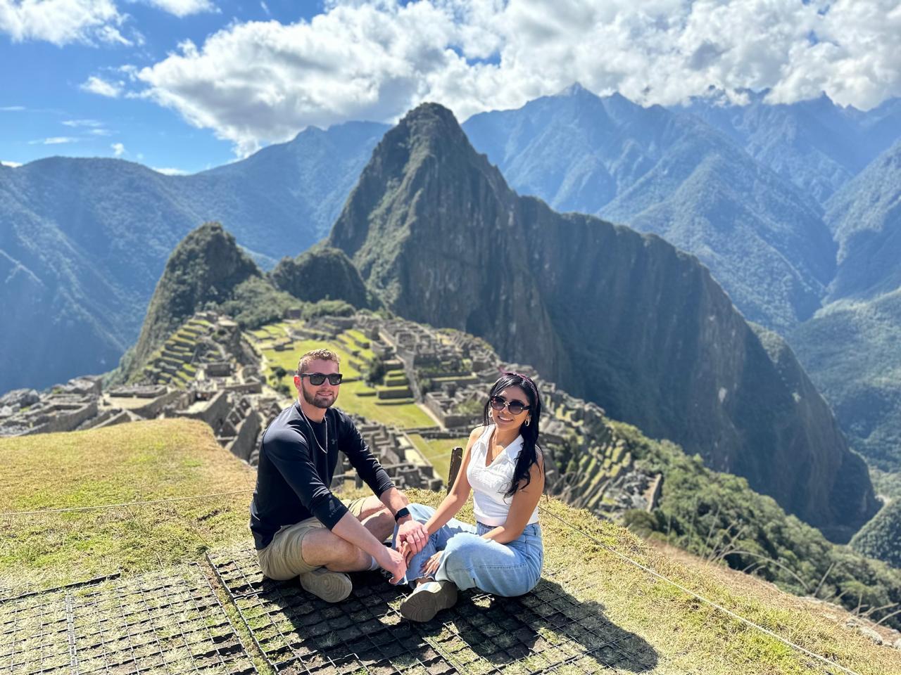 The Wedding Website of Caroline Astoquillca and Jason Greilick