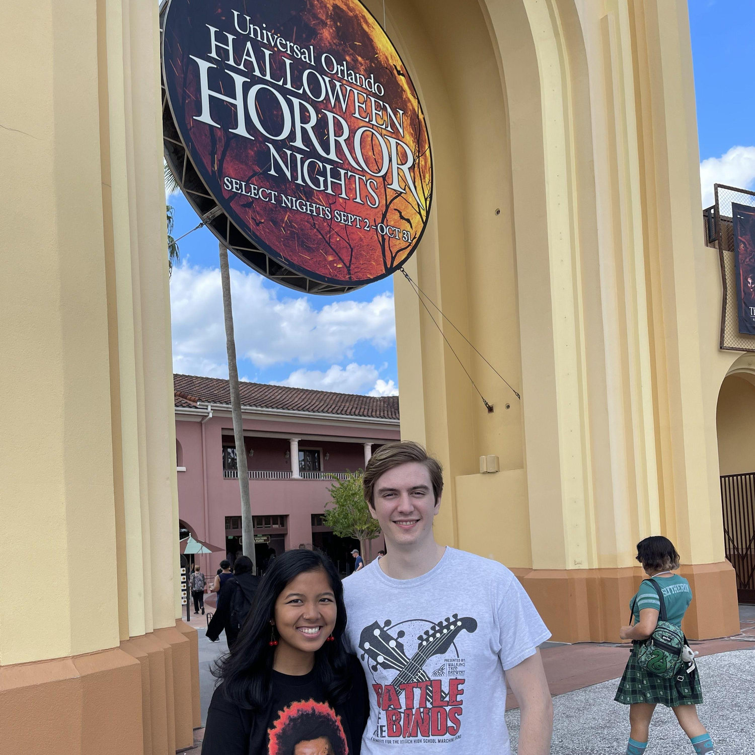 Halloween Horror Nights, for the WEEKND house (Alexis loves Abel) - 2022