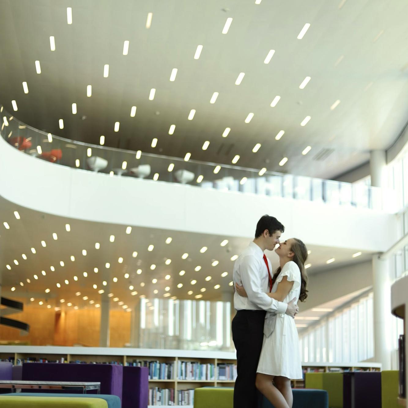 Graduation Pictures in Hunt Library