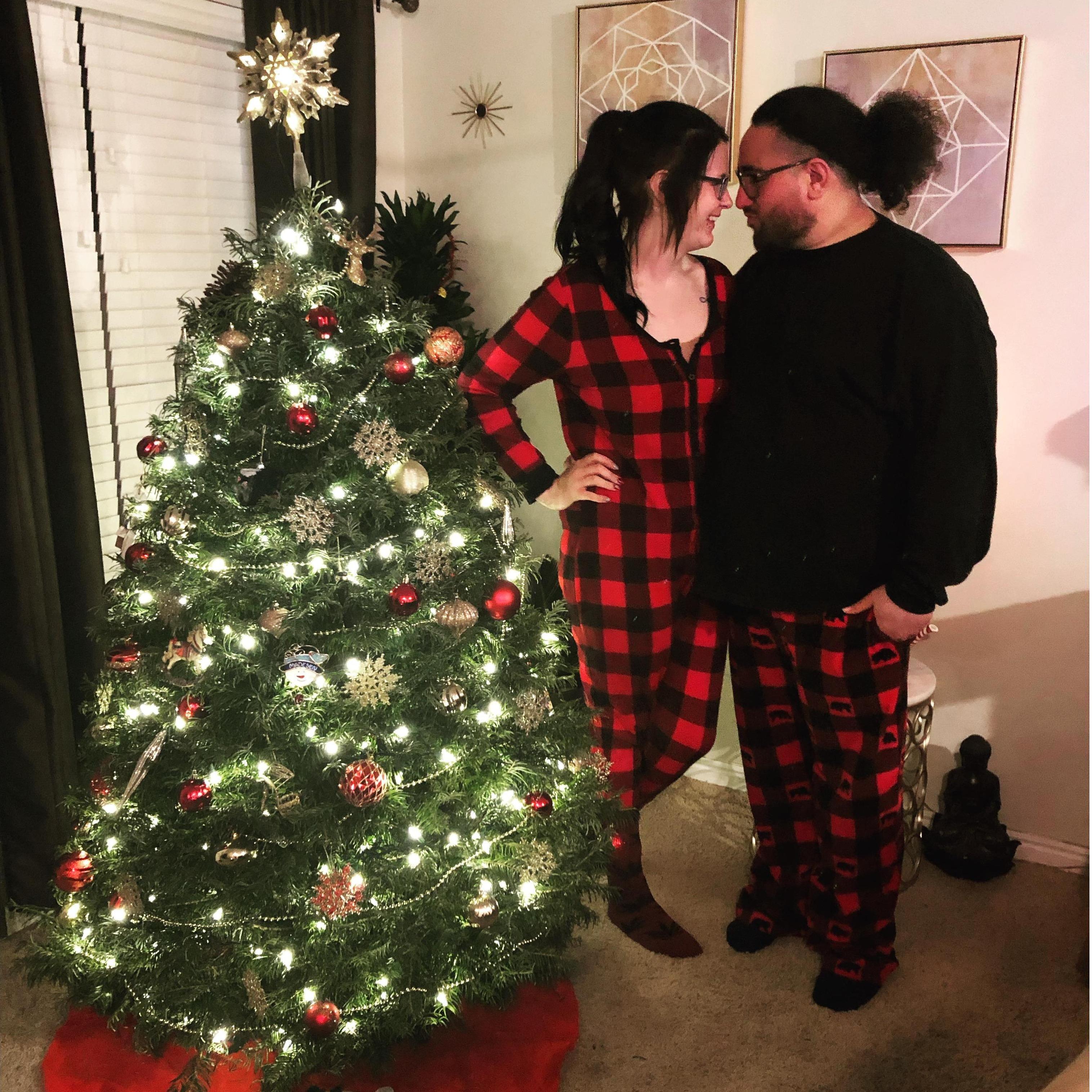 Our first Christmas together! We spent it as an ENGAGED couple & it was absolutely amazing. 🎅🏼