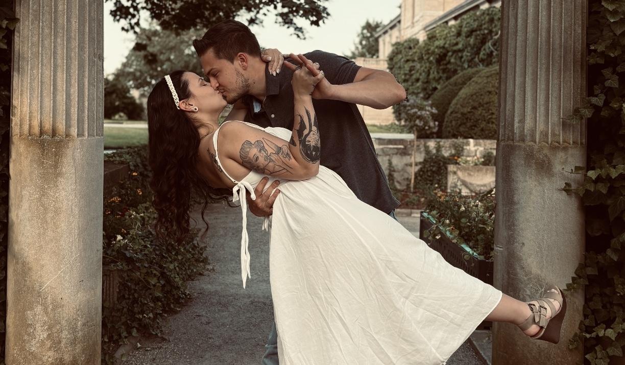 The Wedding Website of Victoria Knapp and Stephen MacDaniel