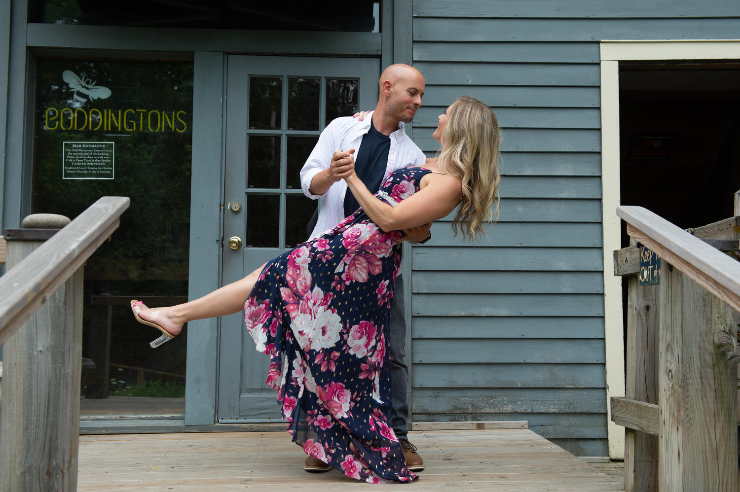 The Wedding Website of Rebecca Robbins and Mark Damiani