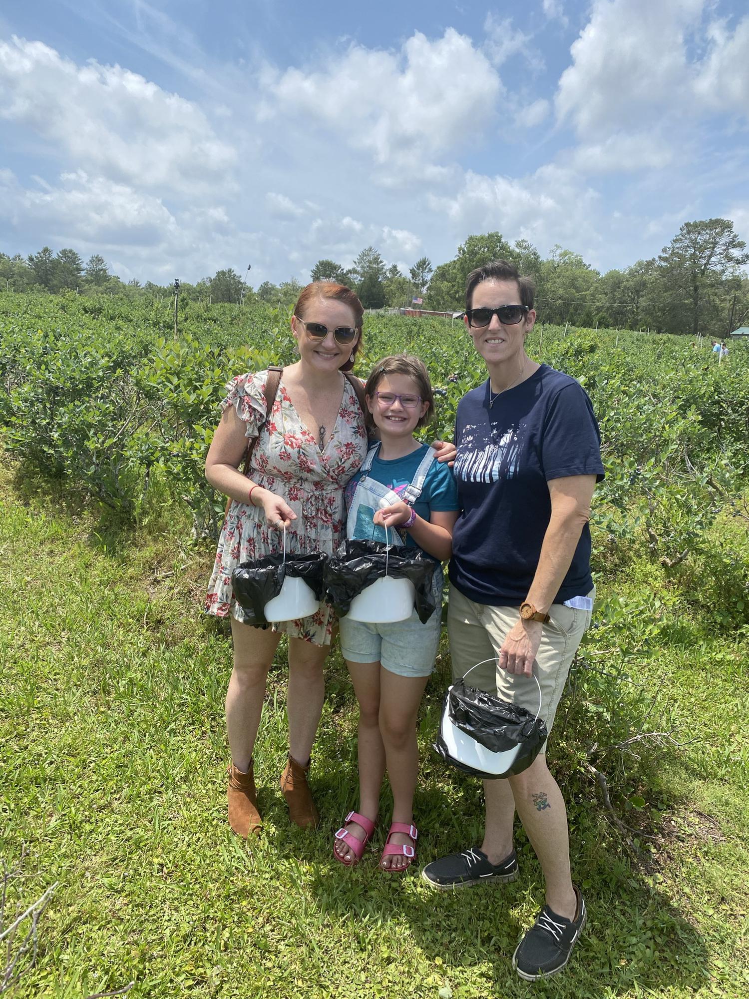 Blueberry pickin’ 🫐