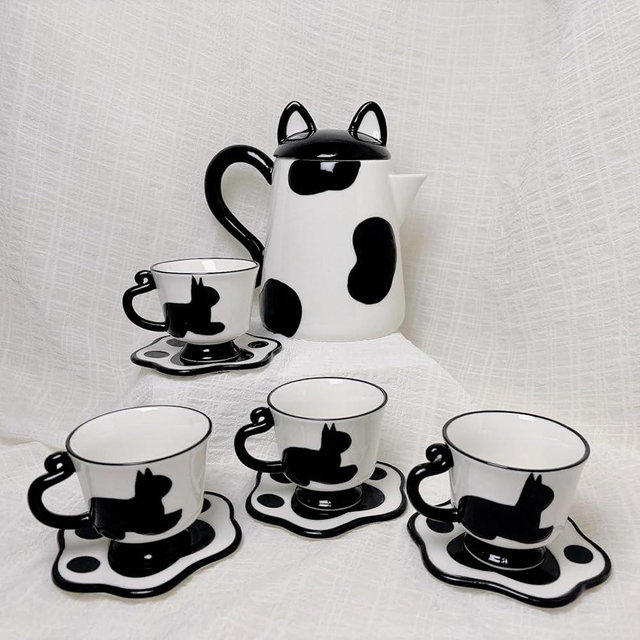 CSZPJLALA Ceramic Cat Tea Set,Cute Cat Paw Tea Mugs And Saucers Set Of 4,Perfect Cat Themed Gifts,Lovely Cat Decor,Tea Sets for Adults,Excellent Gift Idea For Cat Lovers (Black, 4)