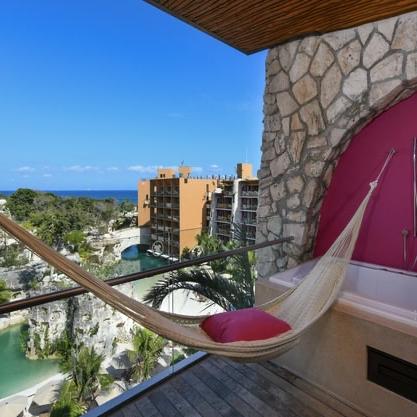 Honeymoon Resort and Airfare