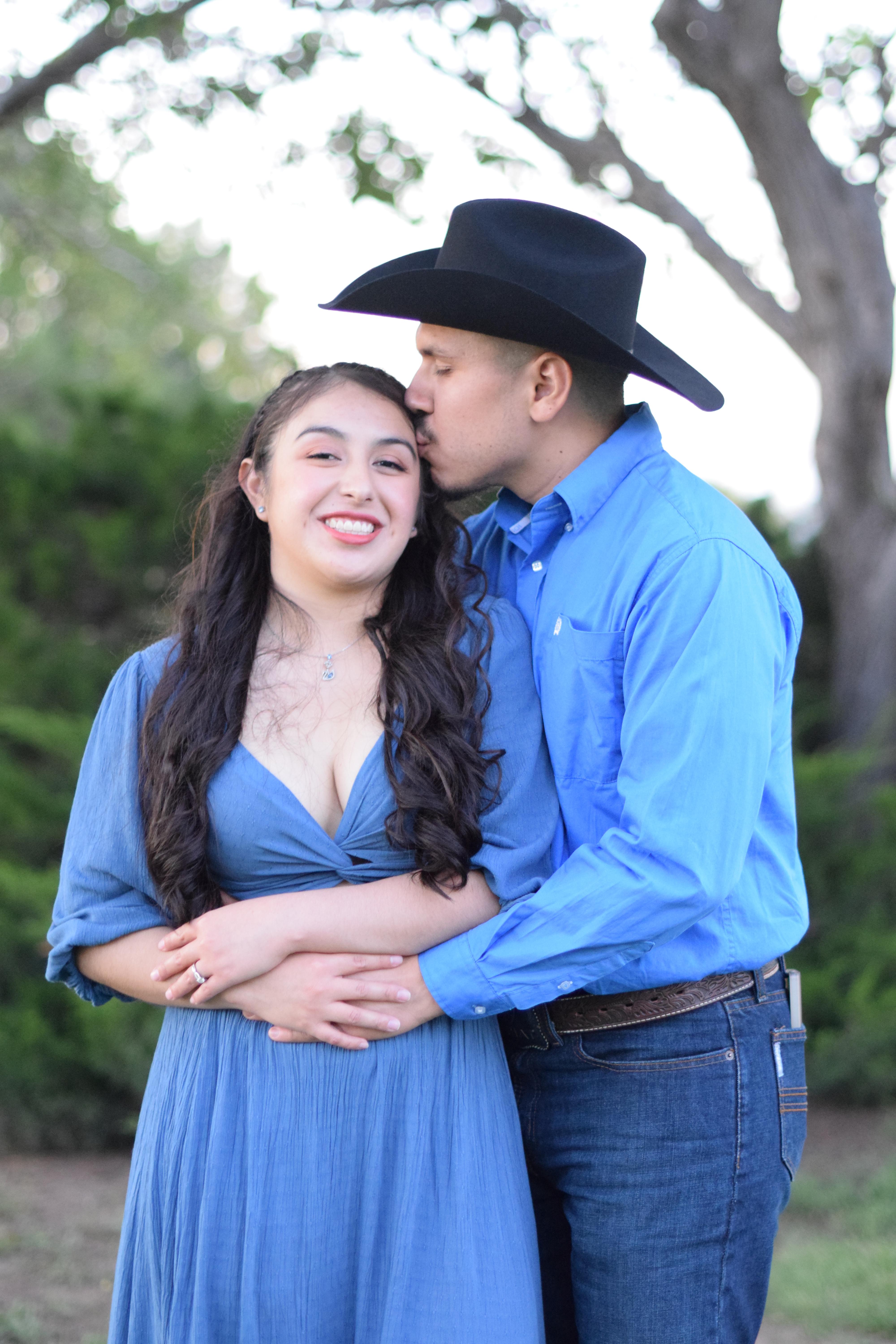 The Wedding Website of Aarón Sánchez and Alondra Romero