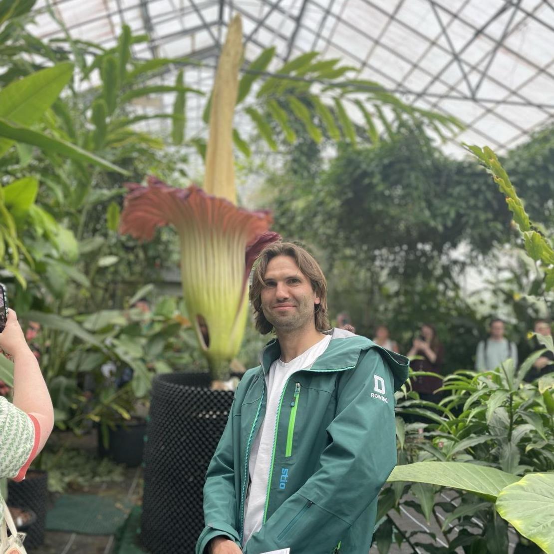 Colin visiting the Corpse Flower at the Botanic Garden