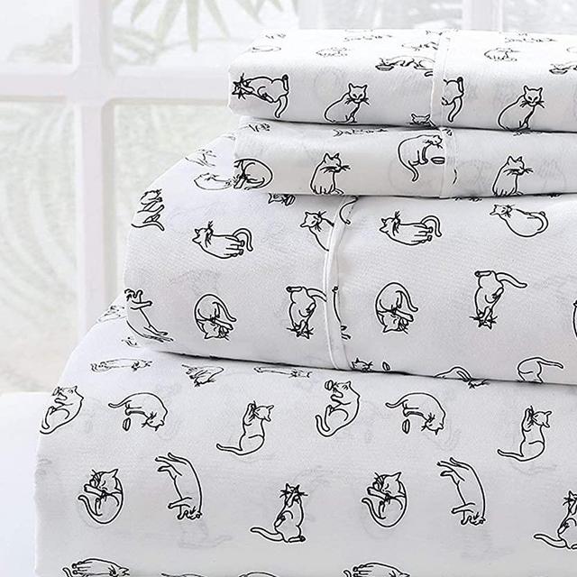 Tiny Paws Playful Cats Cute Novelty Black White Sheet Set (Queen)