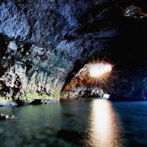 Honeymoon Private Boat Tour/Sea Caves in Polignano a Mare
