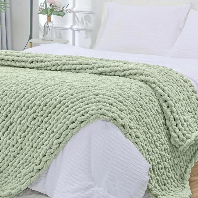 Bigacogo Chunky Knit Blanket Throw 40"x80", 100% Hand Knitted Chenille Throw Blanket, Big Soft Thick Yarn Cable Knit Blanket, Large Rope Knot Crochet Throw Blankets for Couch Bed Sofa (Sage Green)