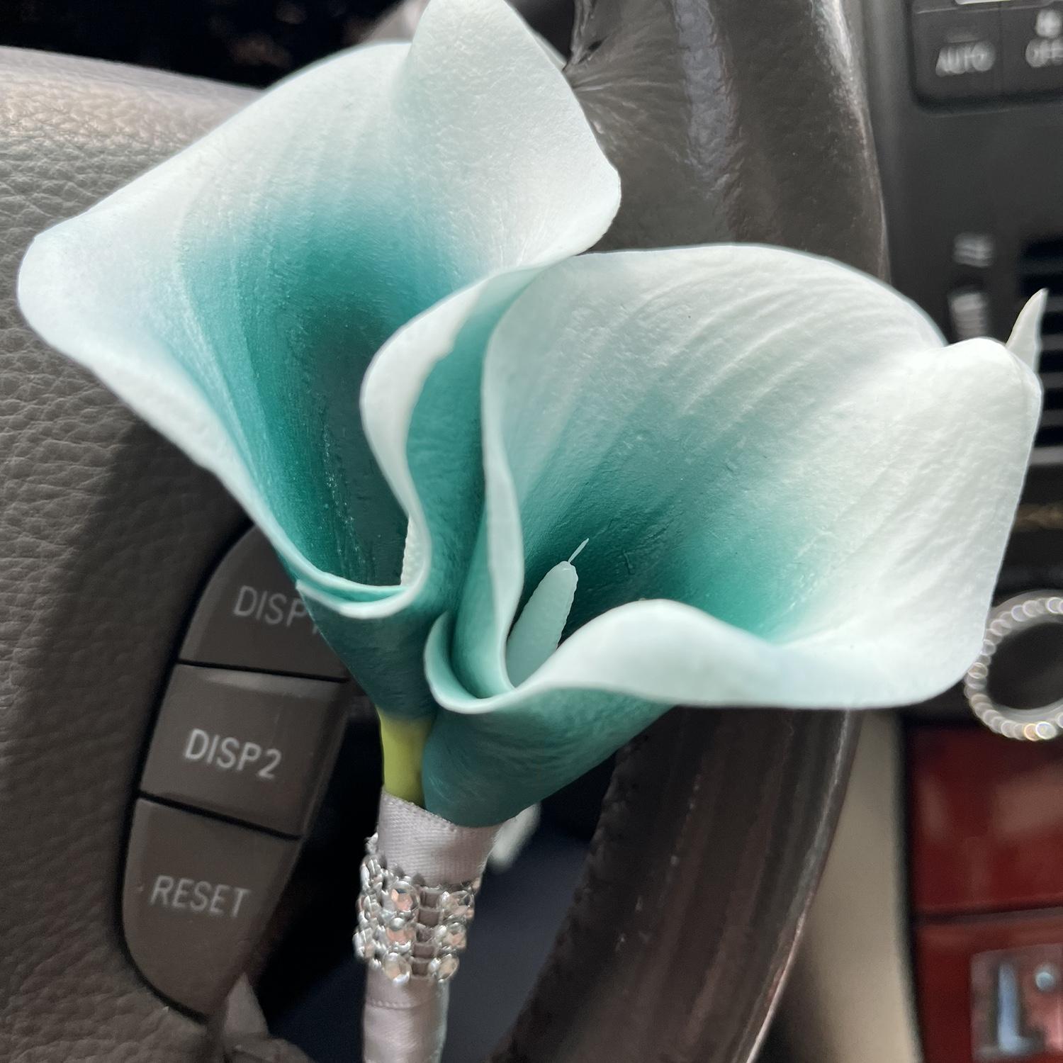 Terrys beautiful handmade boutonniere 🩵