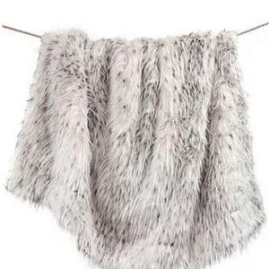 HiEnd Accent Throw Blanket