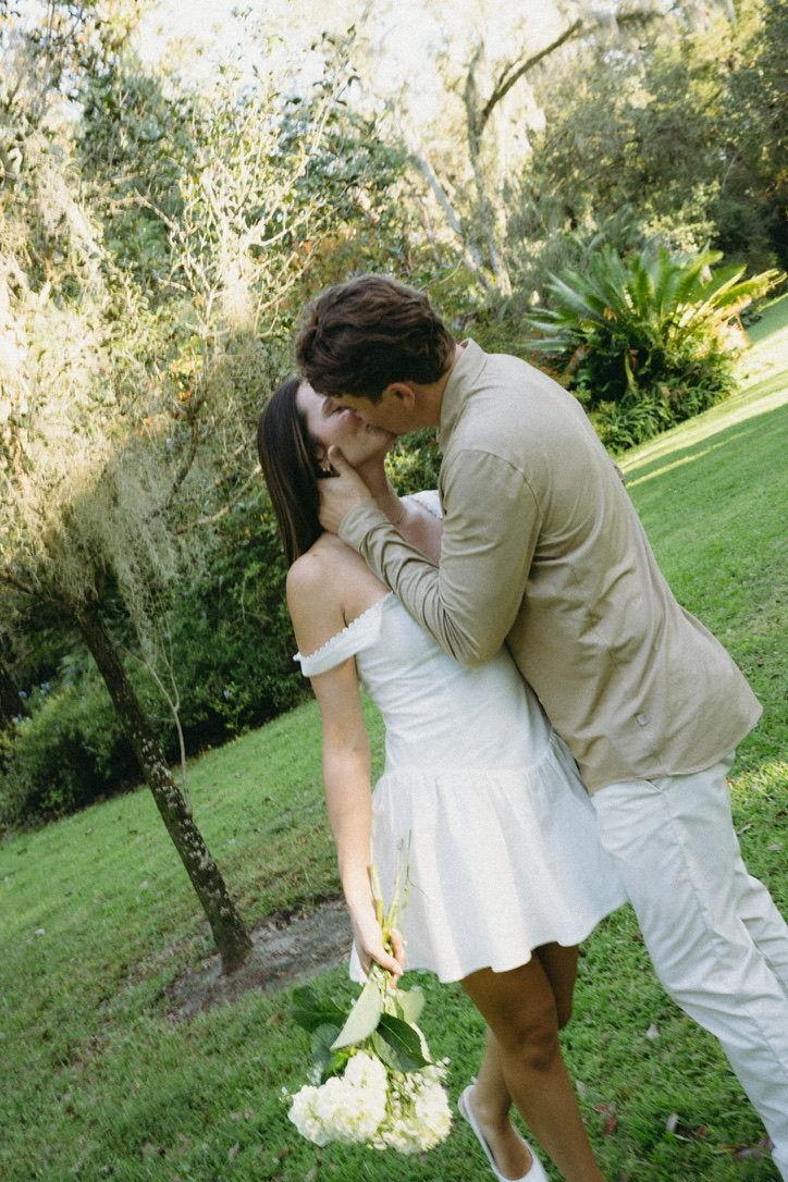 The Wedding Website of Lauren Bonner and Benjamin Hanson