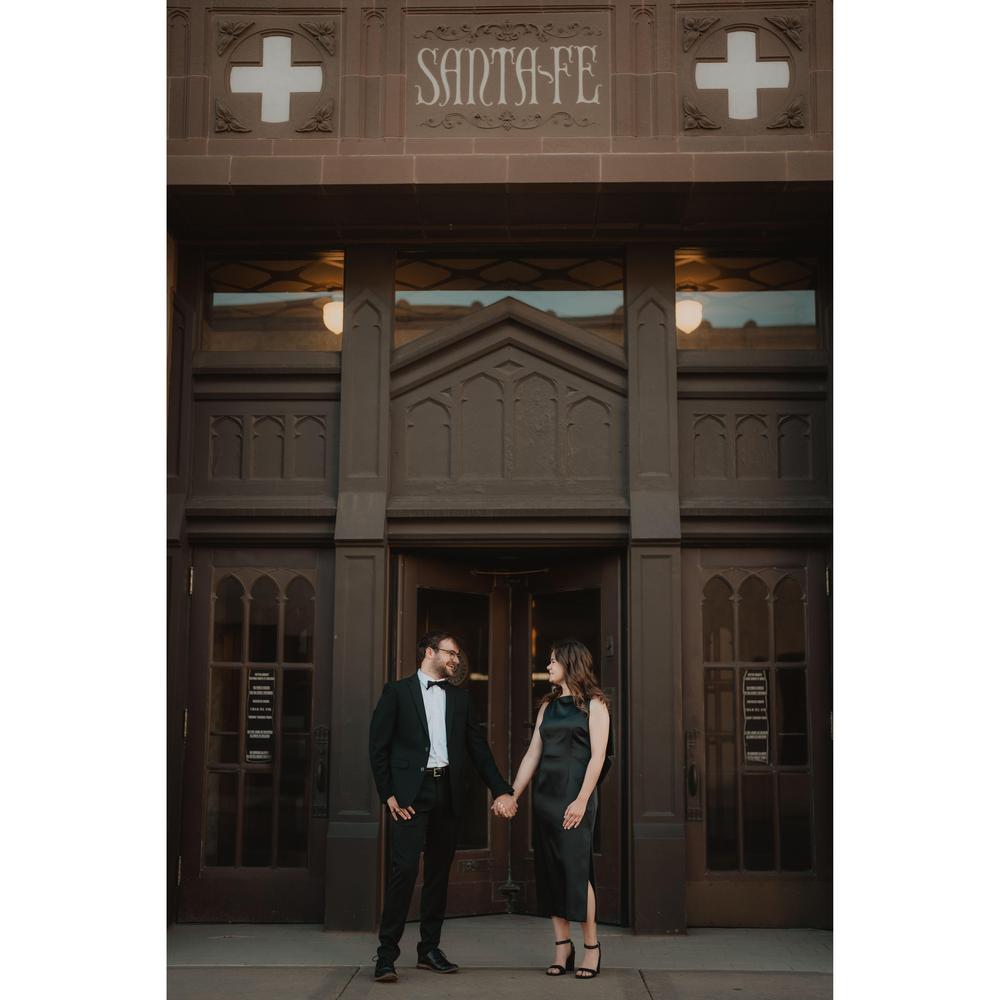 Carrie Jones and Ben Taylor's Wedding Website, image size:1000x1000