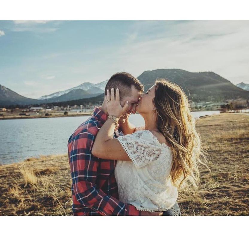 Estes Lake engagement photo
