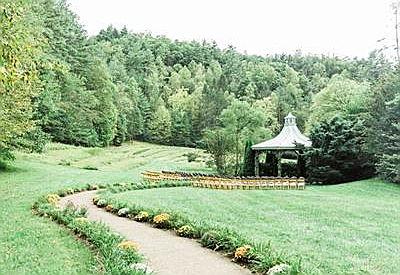 The Wedding Website of Mia Brown and Rick Sunday