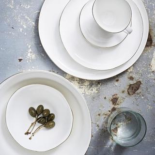 Abbesses 16-Piece Dinnerware Set, Service for 4