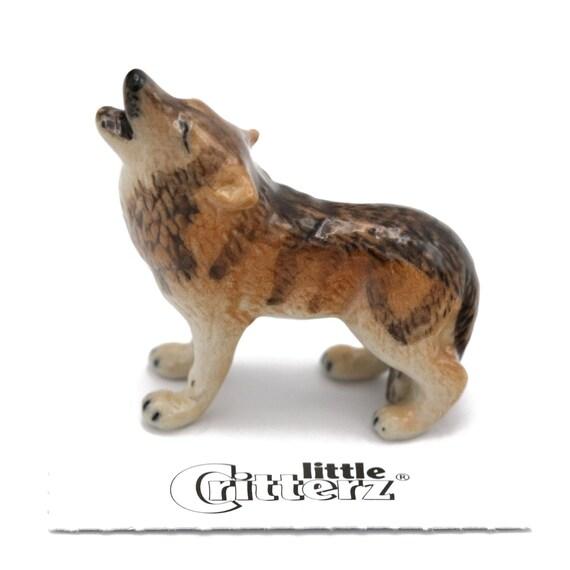 Howling Wolf "Lobo" - miniature porcelain figurine