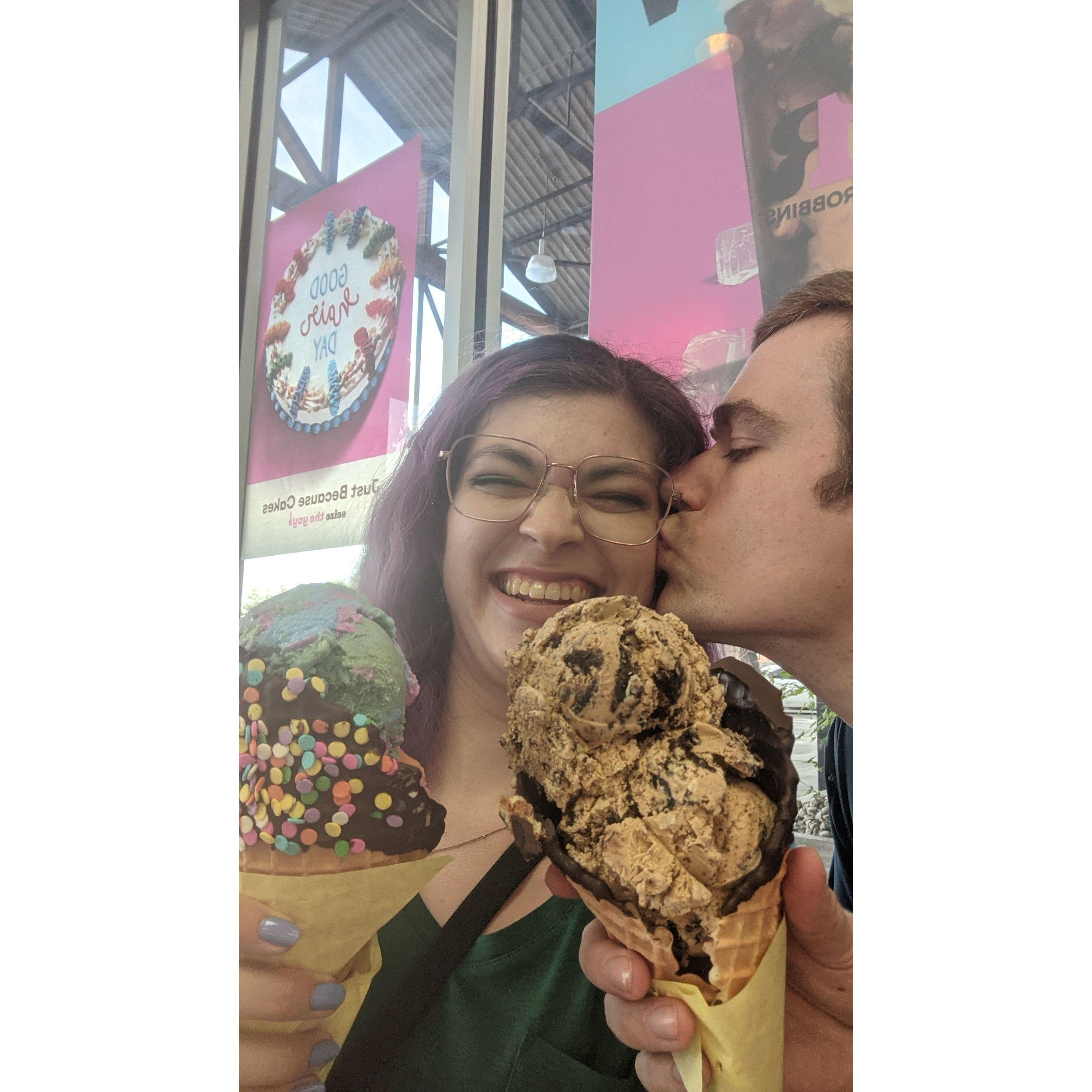 Secret ice cream trip without the kids while on Becker family vacation 2022