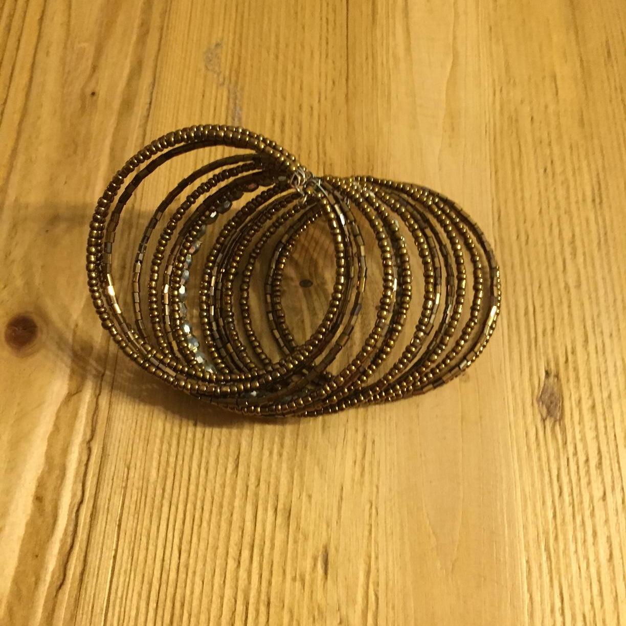 Set of bangles