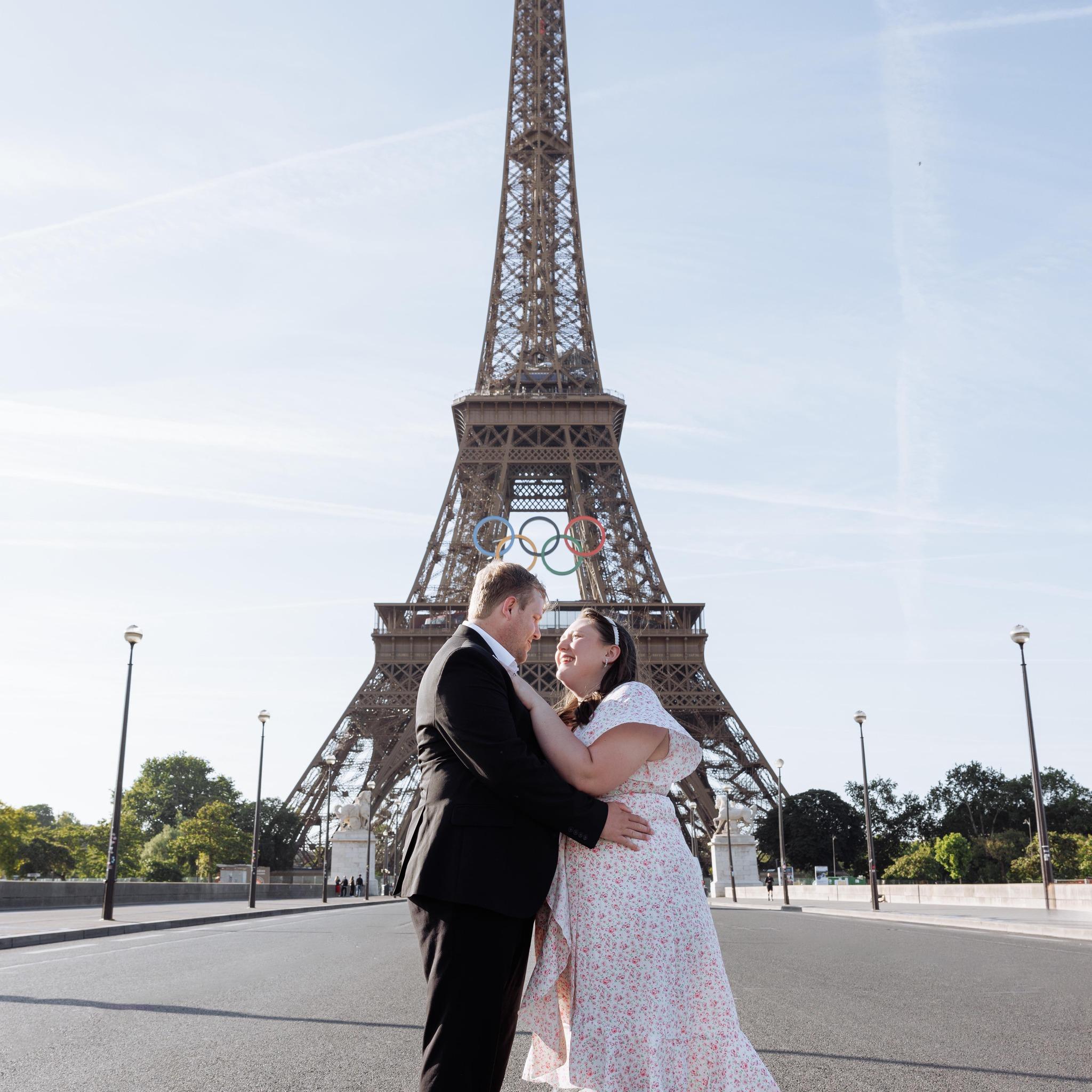 Engagement photos in front of the Eiffel Tower!