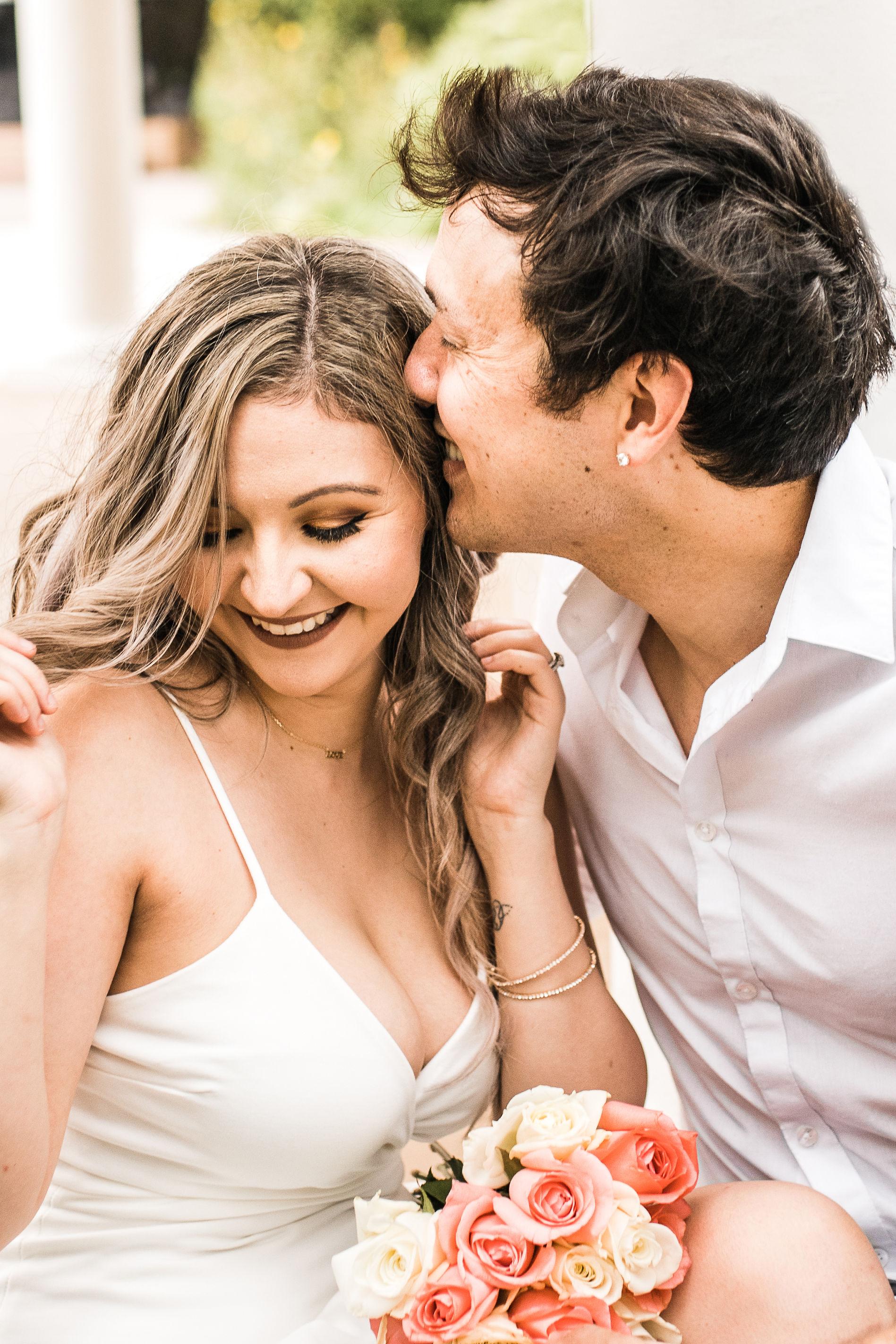 The Wedding Website of Carolina Rosas and Jin Beutl