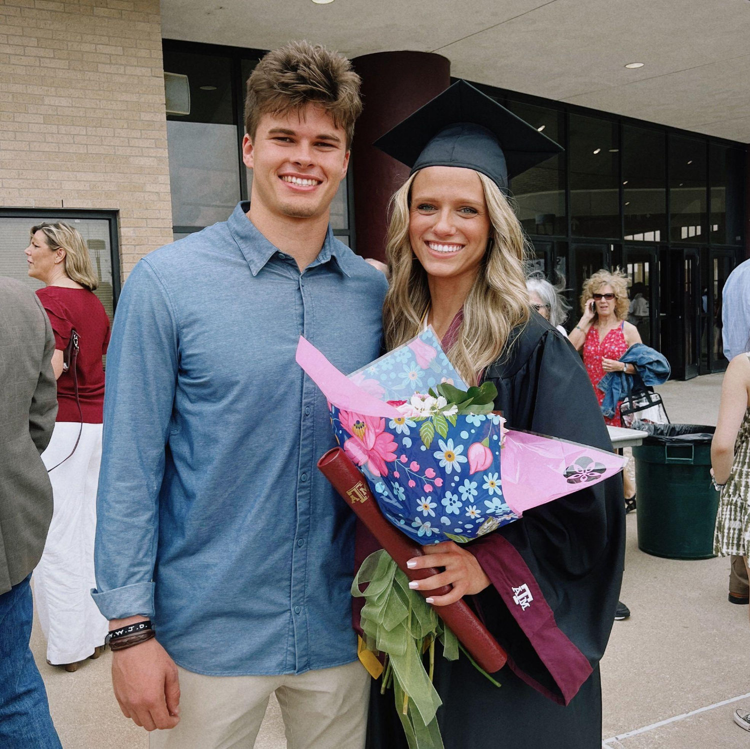 Gig em!
