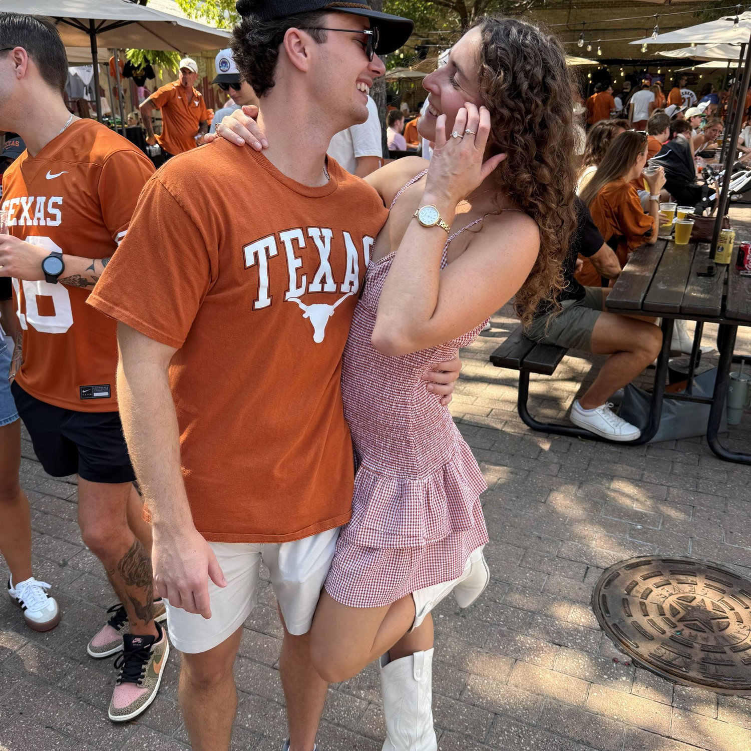 Hook Em!
