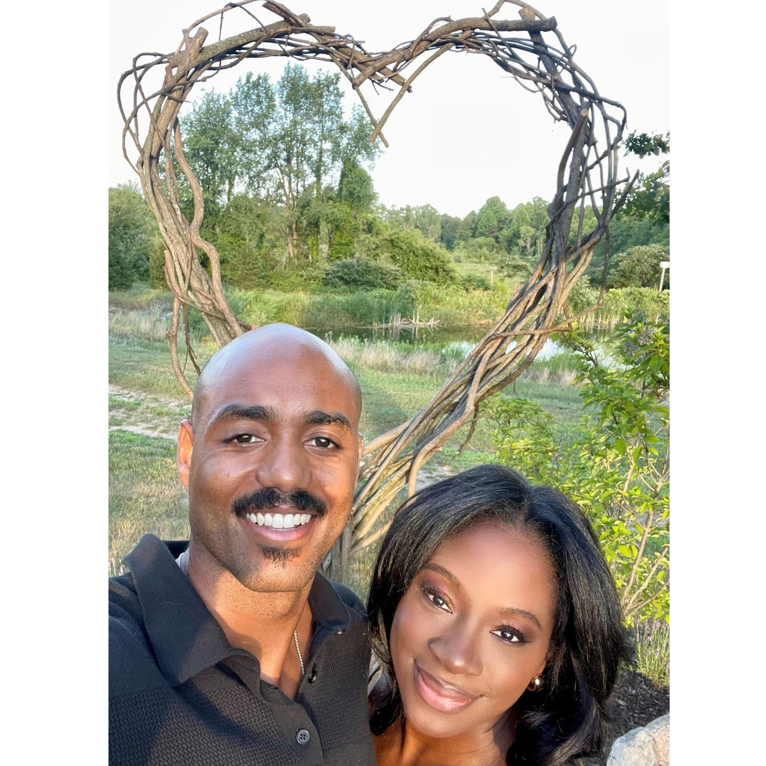 Moments before Renny proposed, He asked Jasmine to take a selfie with him in front of the heart.