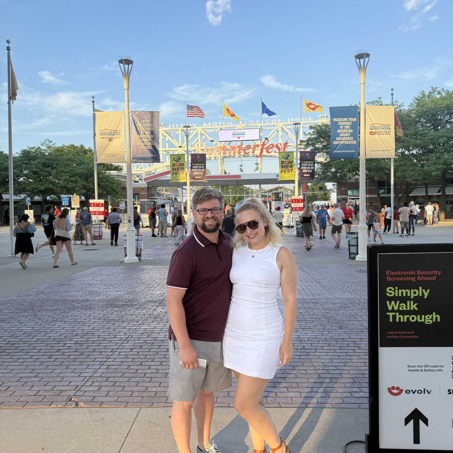 At the spot they met on their 3rd anniversary... this time, as fiancés!
