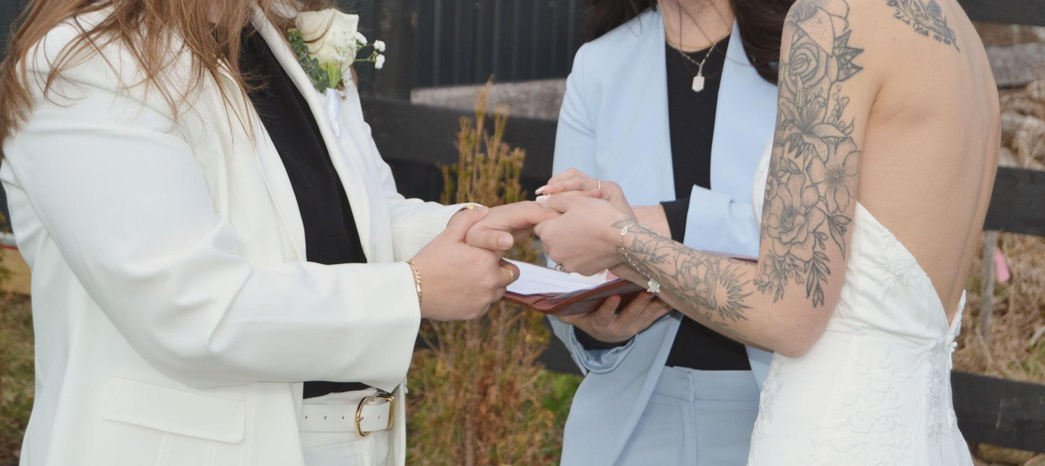 The Wedding Website of ALLYSON FOSTER and WENDY MUENCHOW