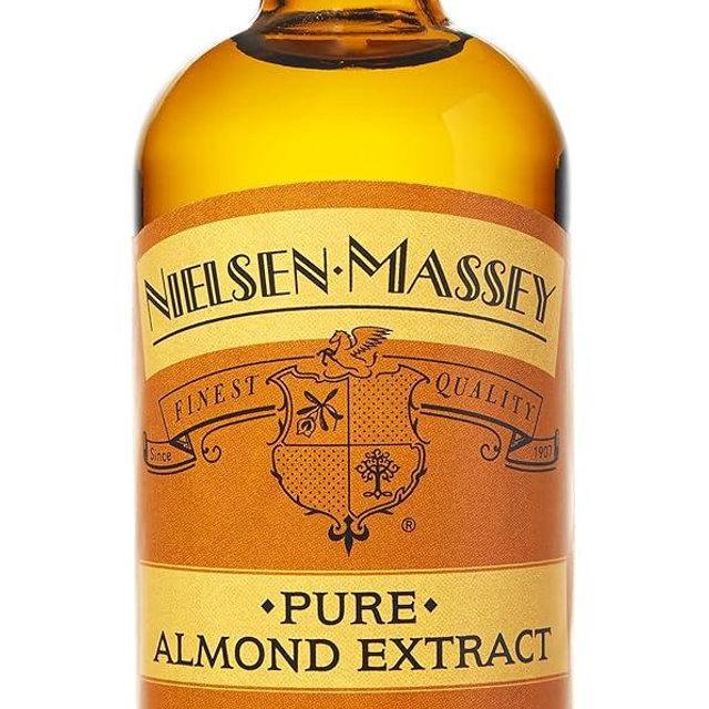 Nielsen-Massey Pure Almond Extract for Baking and Cooking 4 Ounce Bottle
