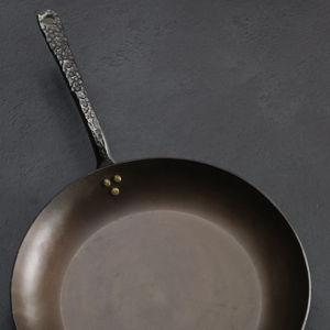 Silver Carbon Steel Skillet | Eatingtools.com