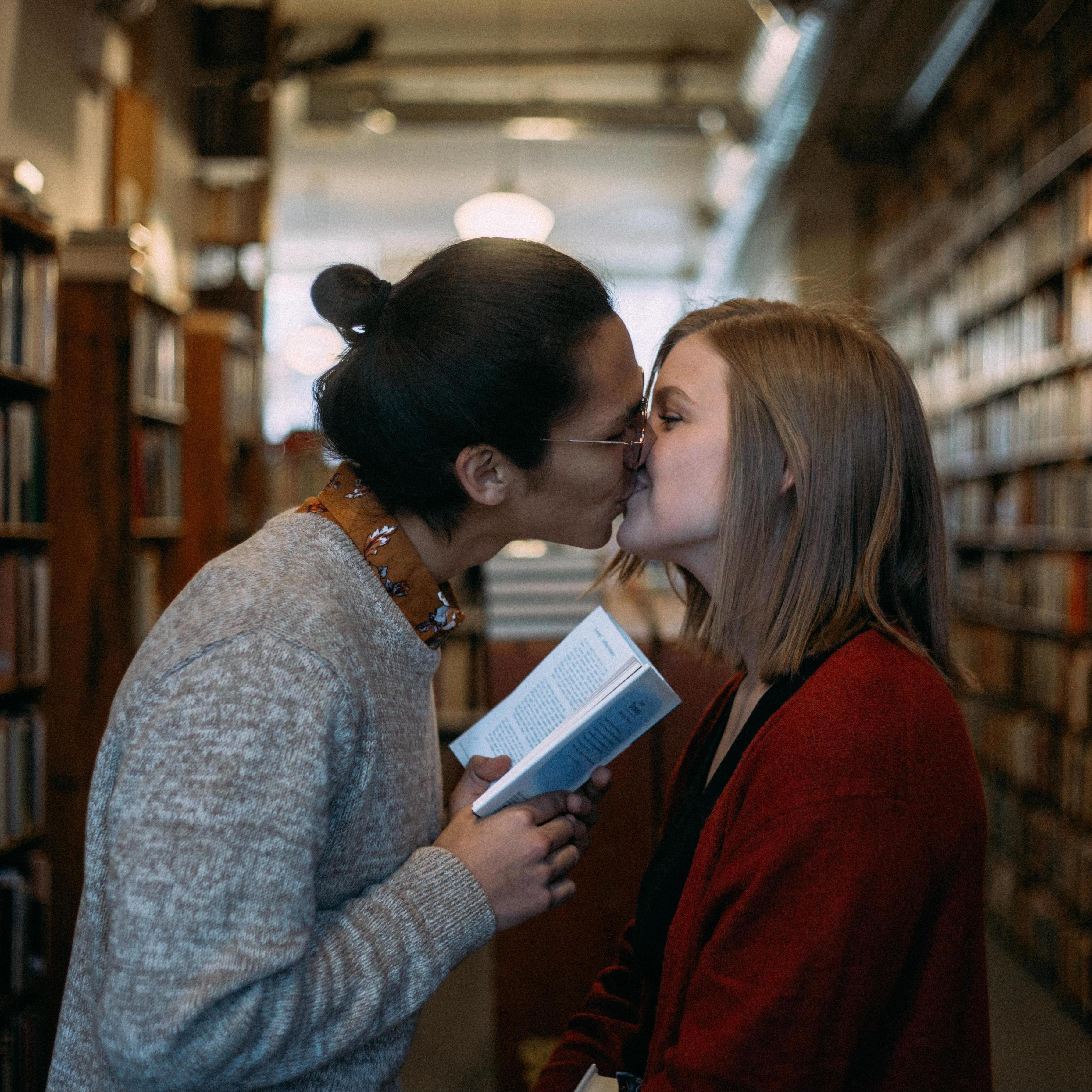 Love poems will do the trick ;)
((Bookstore: Pilsen))