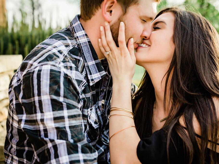 The Wedding Website of Kris Antoline and Raven Bartlett