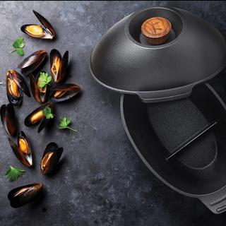 Cast Iron Mussel and Seafood Pot