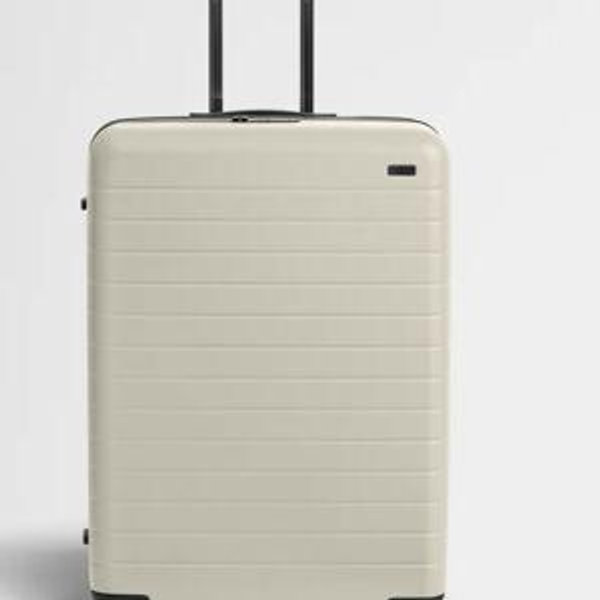 Away Luggage- The Large Flex in Salt White