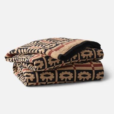 Stillwater Floral Quilt (Color -Black) (King)