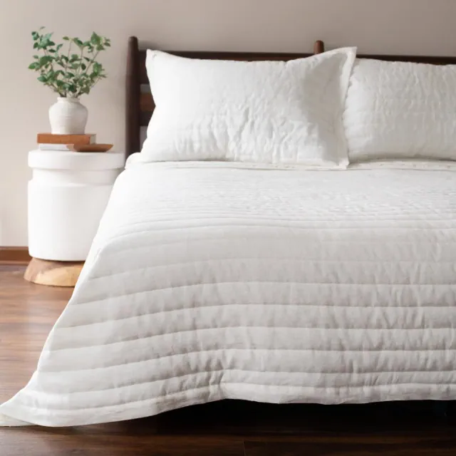 French Linen Channel Stitch Quilt & Sham Set - Full/Queen - Cream | BOKSER HOME
