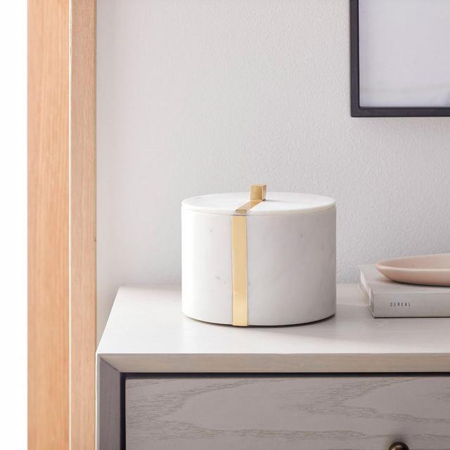 Seamless Marble Lidded Box, White, Round
