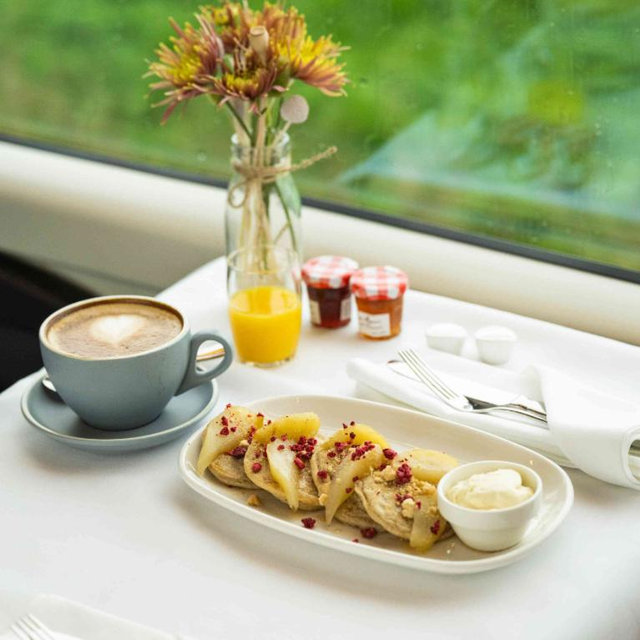 Lunch on the Misty Mountain Train | Honeymoon