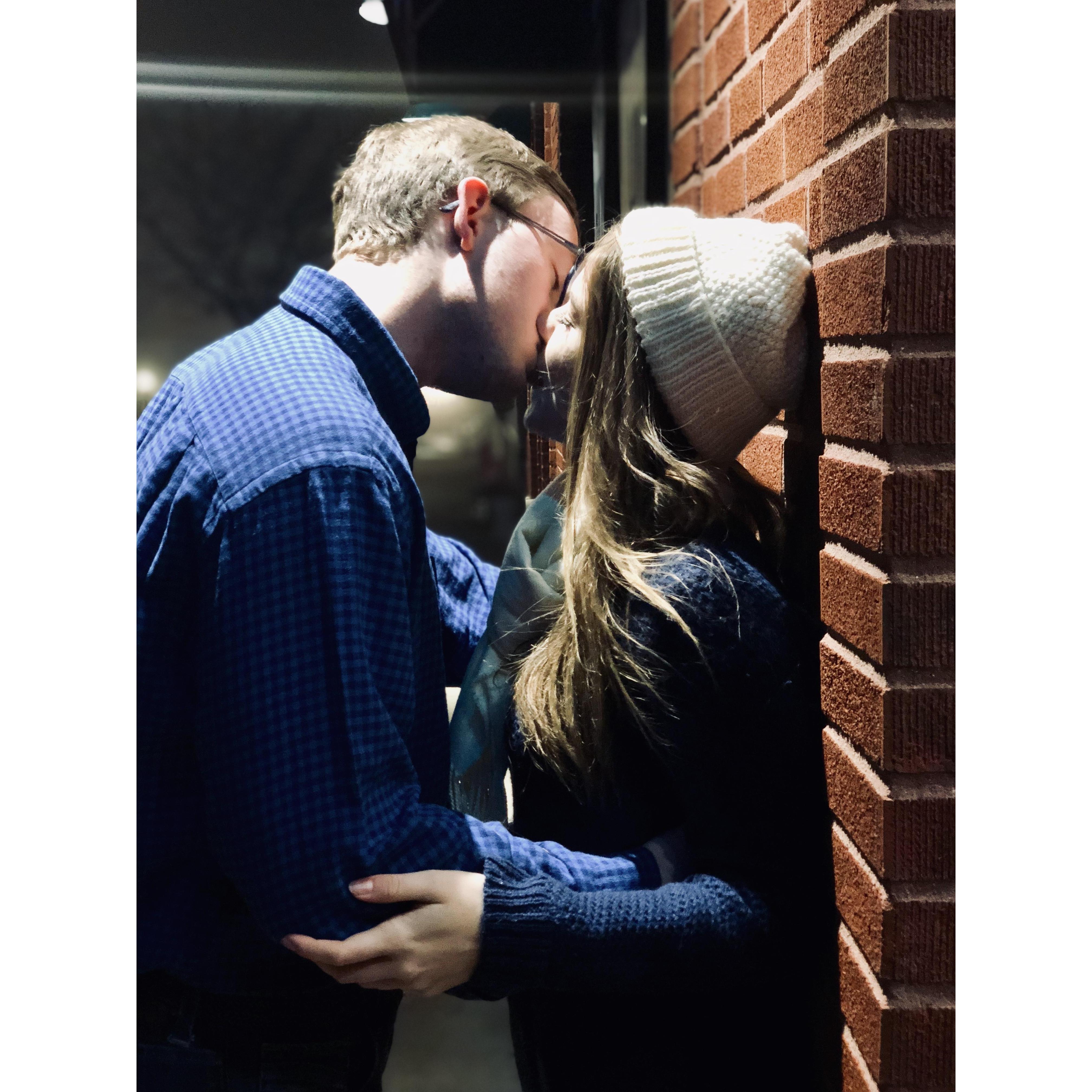 12 . 14. 18
Shout out to Bridesmaid Haley for flying up to Hillsdale, doing a 3 hour makeover, and taking us on a winter photoshoot adventure!