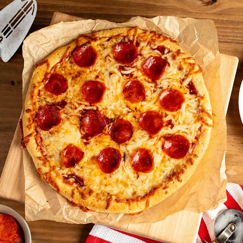 That night afterwards, Benjamin ate a whole pizza.